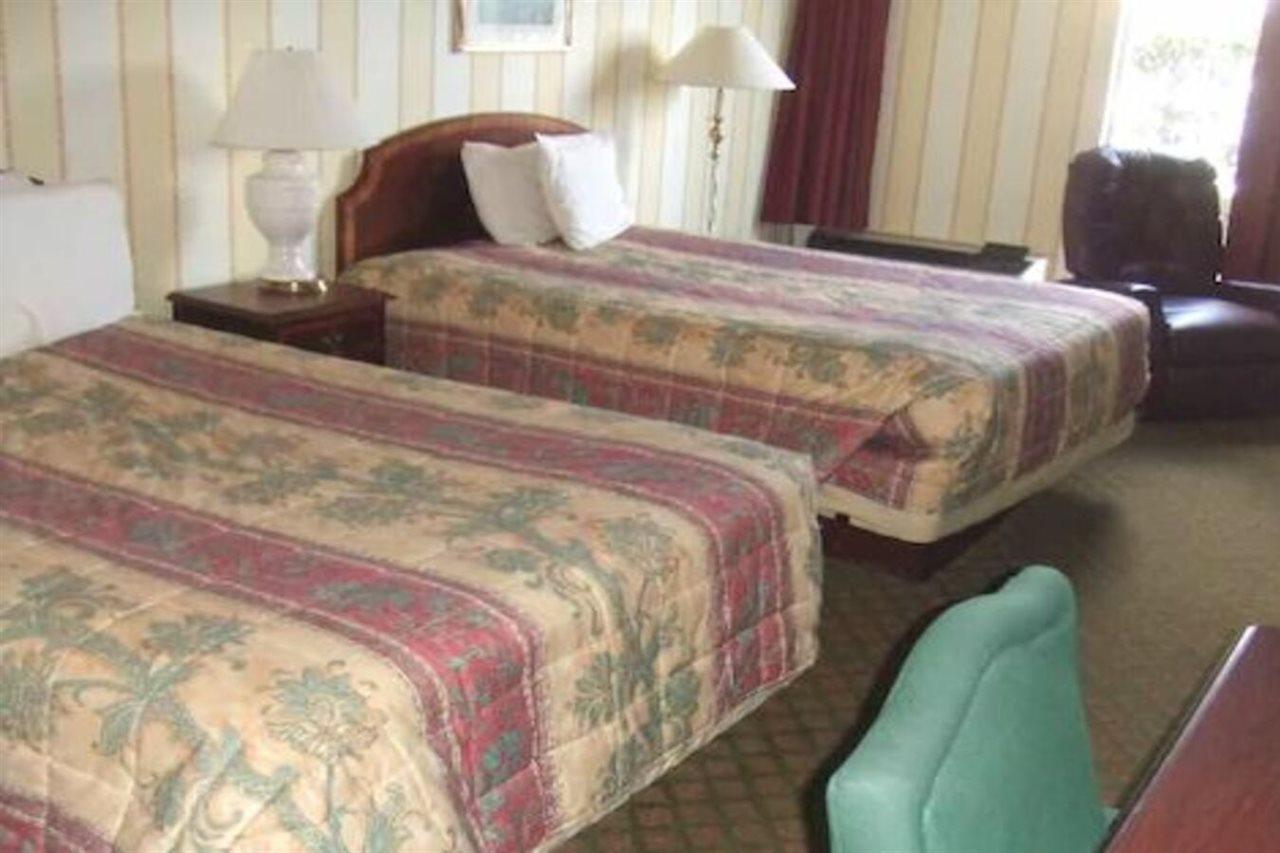 A Victory Inn & Suites - אן ארבור מראה חיצוני תמונה